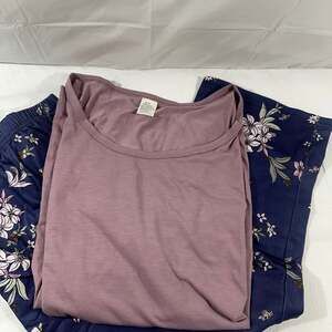 MyFav Women's Plus Size 2-Piece Capri Pajama Set V Neck Sleepwear Lounge